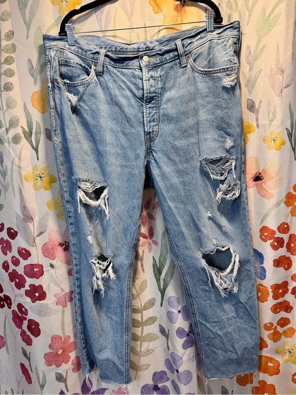 Old Navy Extra High Rise Sky Hi Straight Distressed Light Blue Women’s Jeans